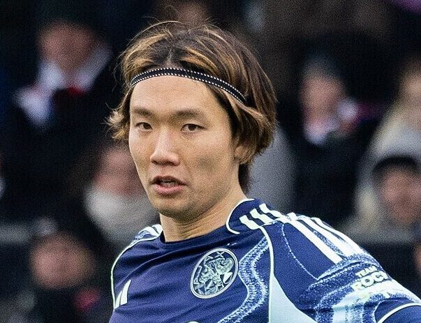 アヤックス・アムステルダムでプレーする板倉滉（背番号4）